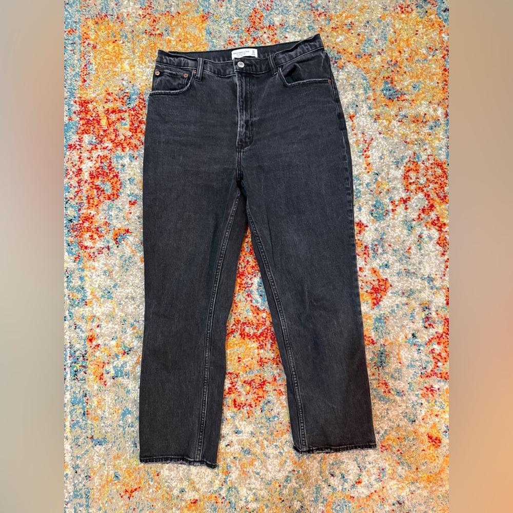 Women’s Black Ankle Straight Ultra High Rise Demin Jeans